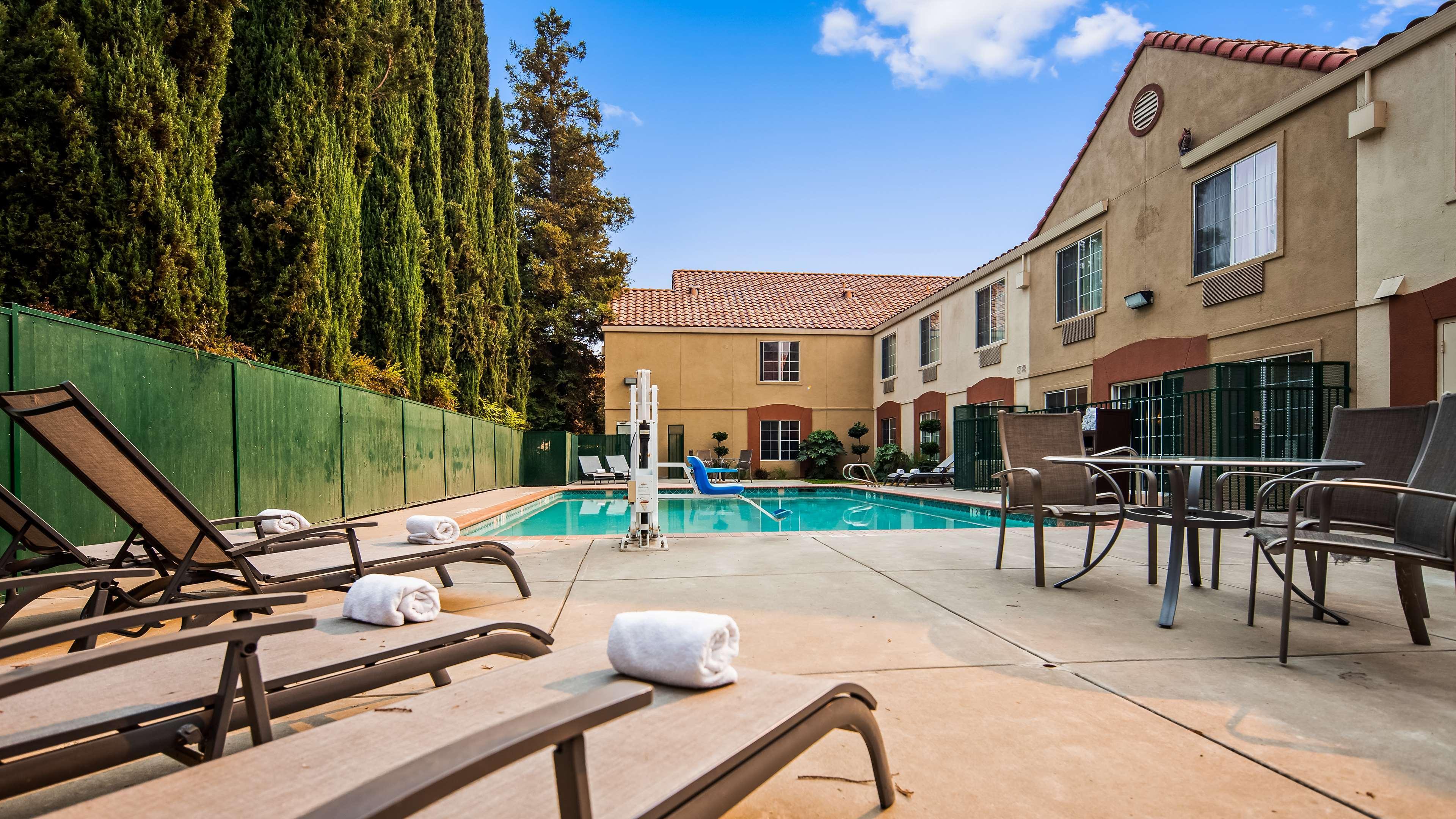 Best Western Brentwood Inn Eksteriør bilde