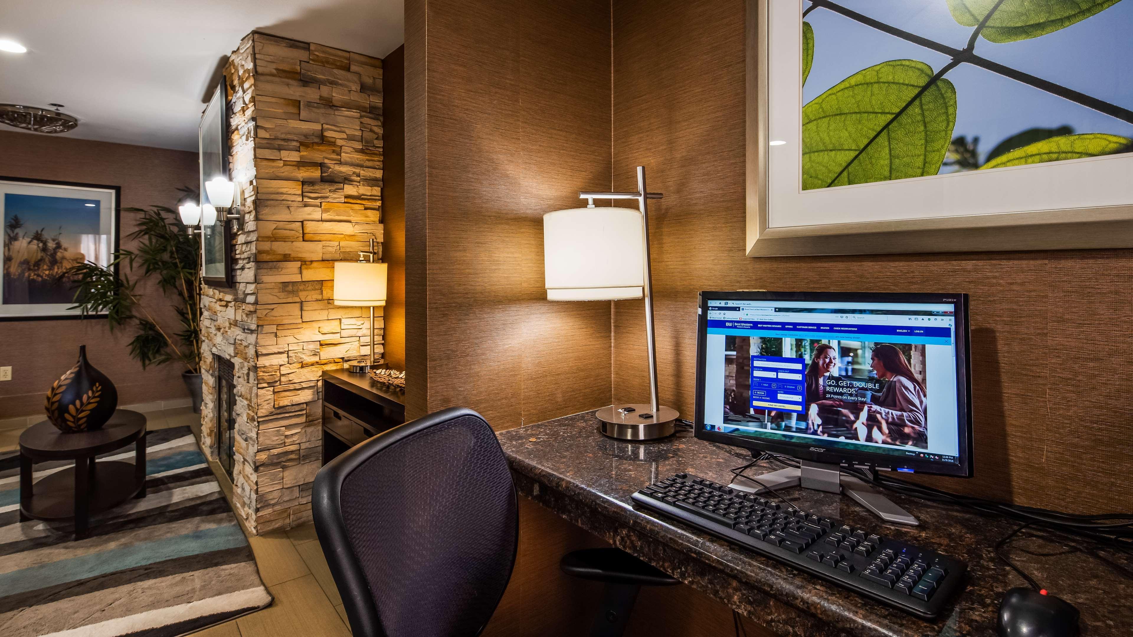 Best Western Brentwood Inn Eksteriør bilde